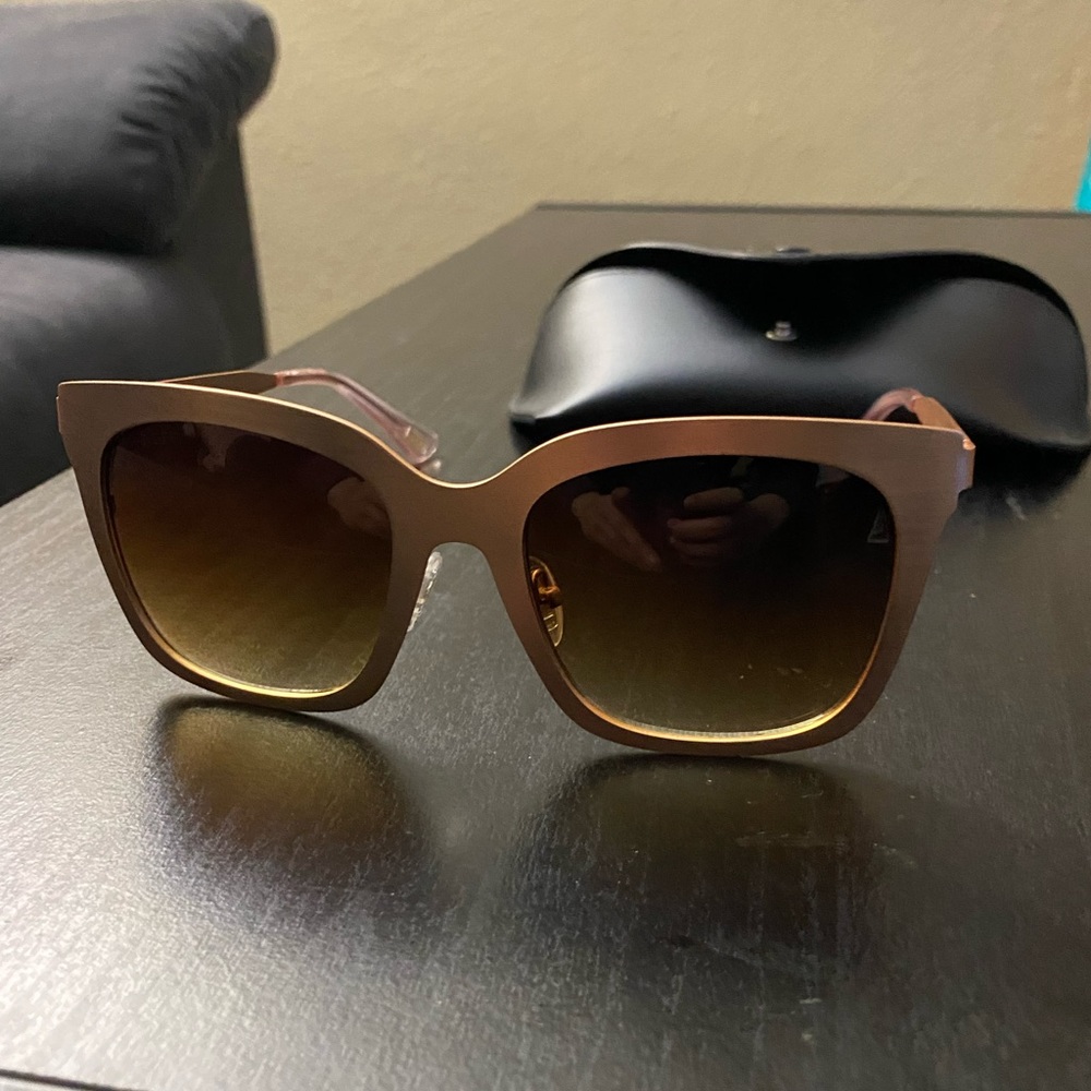 Diff sunglasses! Brand new - never been worn. - Picture 2 of 3